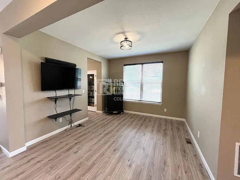 312 Cade St — Photo 19