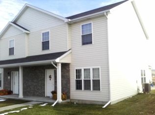 824 Lamont Dr, Lincoln, NE 68528
