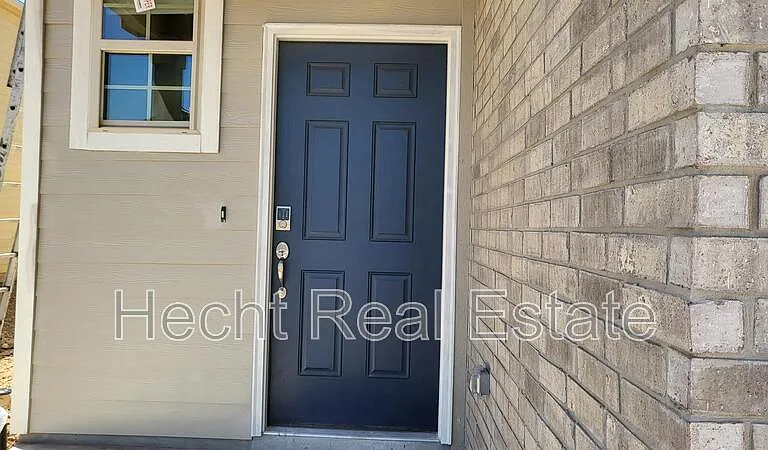 2440 Ayers Dr — Photo 4