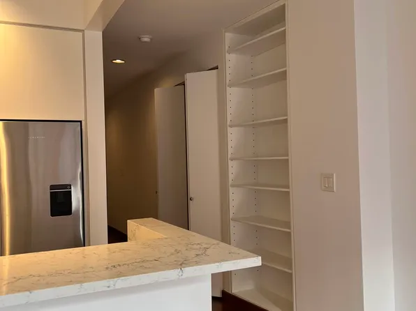 305 East 63rd Street image 2 of 17