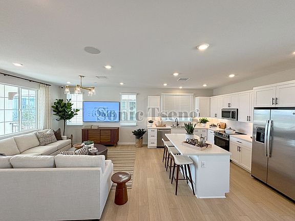 12785_Sila_Way_Zillow_LV_KT_DN_Sample