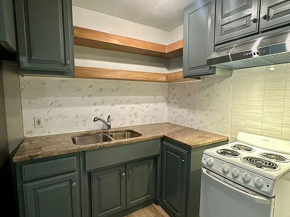 3rd image of 3437 Stanley Ave