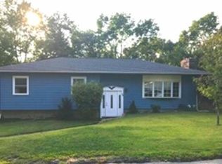 24 Cleghorn Ln, Tewksbury, MA 01876