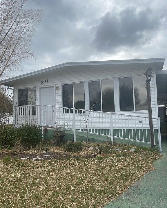 1st image of 501 Oak Rdg E