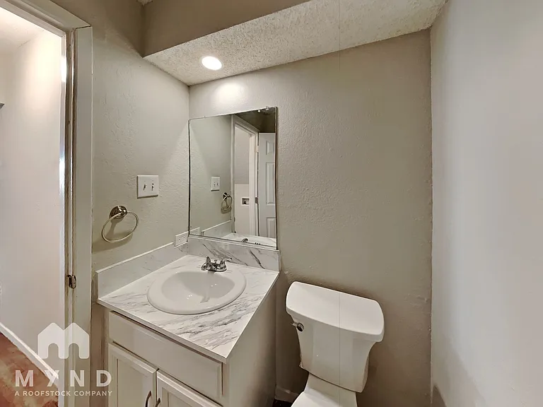 3252 63rd St — Photo 20