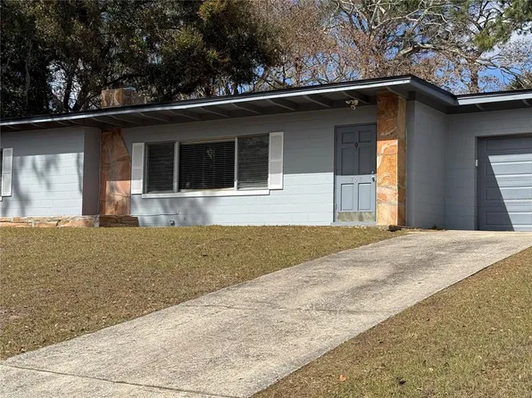 754 Pine Ln, Clermont, FL 34711