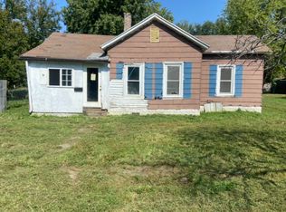 315 W Walnut St, Zeigler, IL 62999