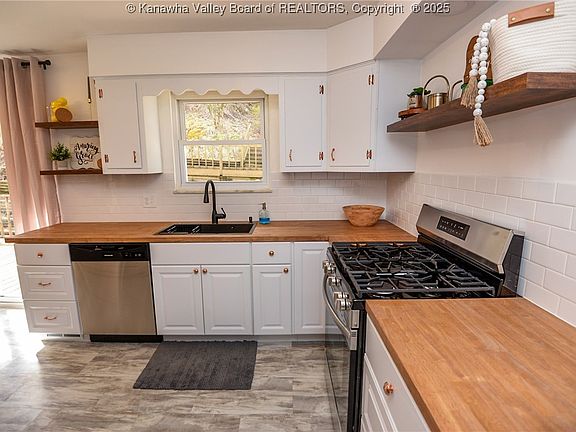 5th image of 4651 Washington St W