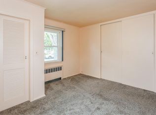 3889 Worthmore Dr, Seaford, NY 11783