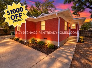 806 N Center St, Arlington, TX 76011