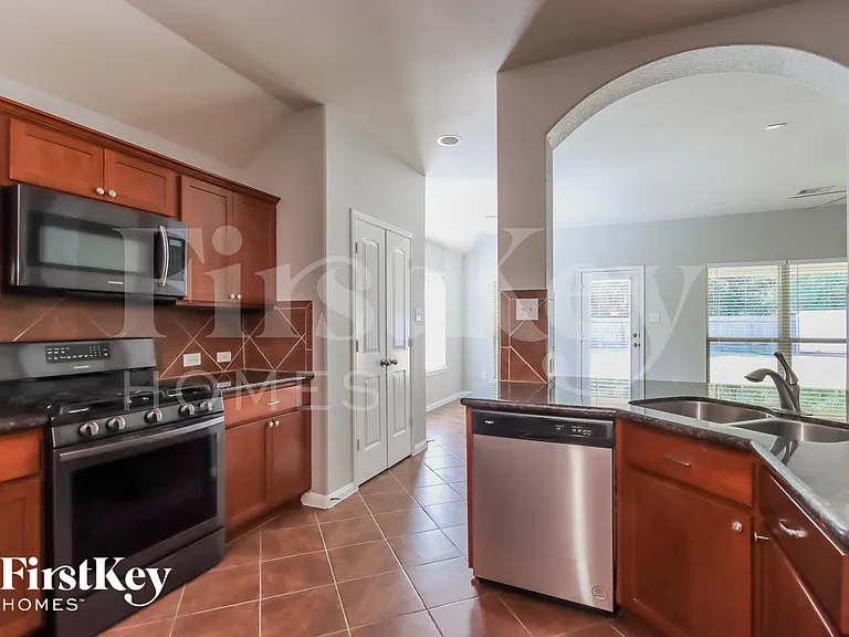 240 Country Crossing Cir — Photo 5