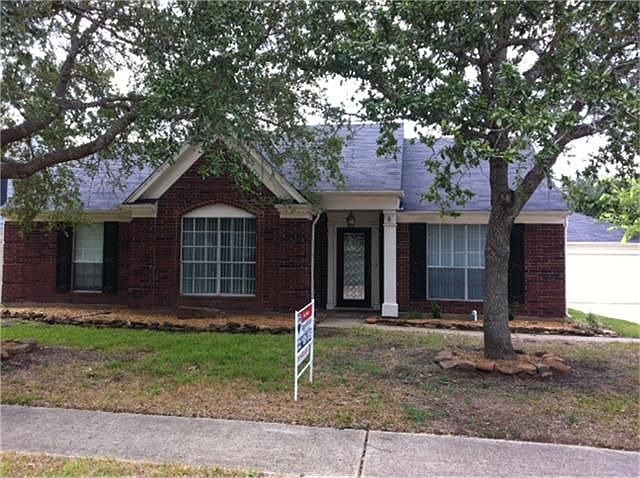 1st image of 3906 Elmwood Dr