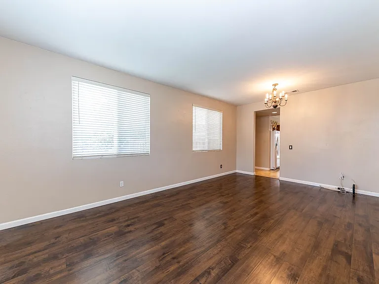 29359 Milford Ct — Photo 3