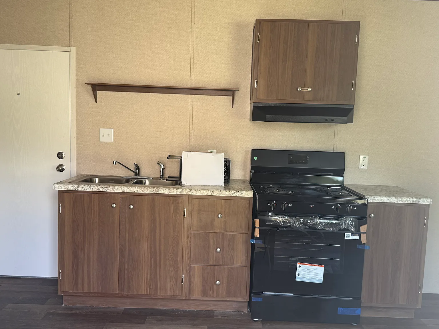 2 bed, 544 sqft, $1,200 — Photo 2