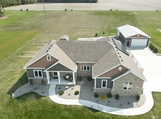 10560 Jackman Rd, Temperance, MI 48182