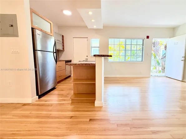 1220 Alton Rd APT 202, Miami Beach, FL 33139