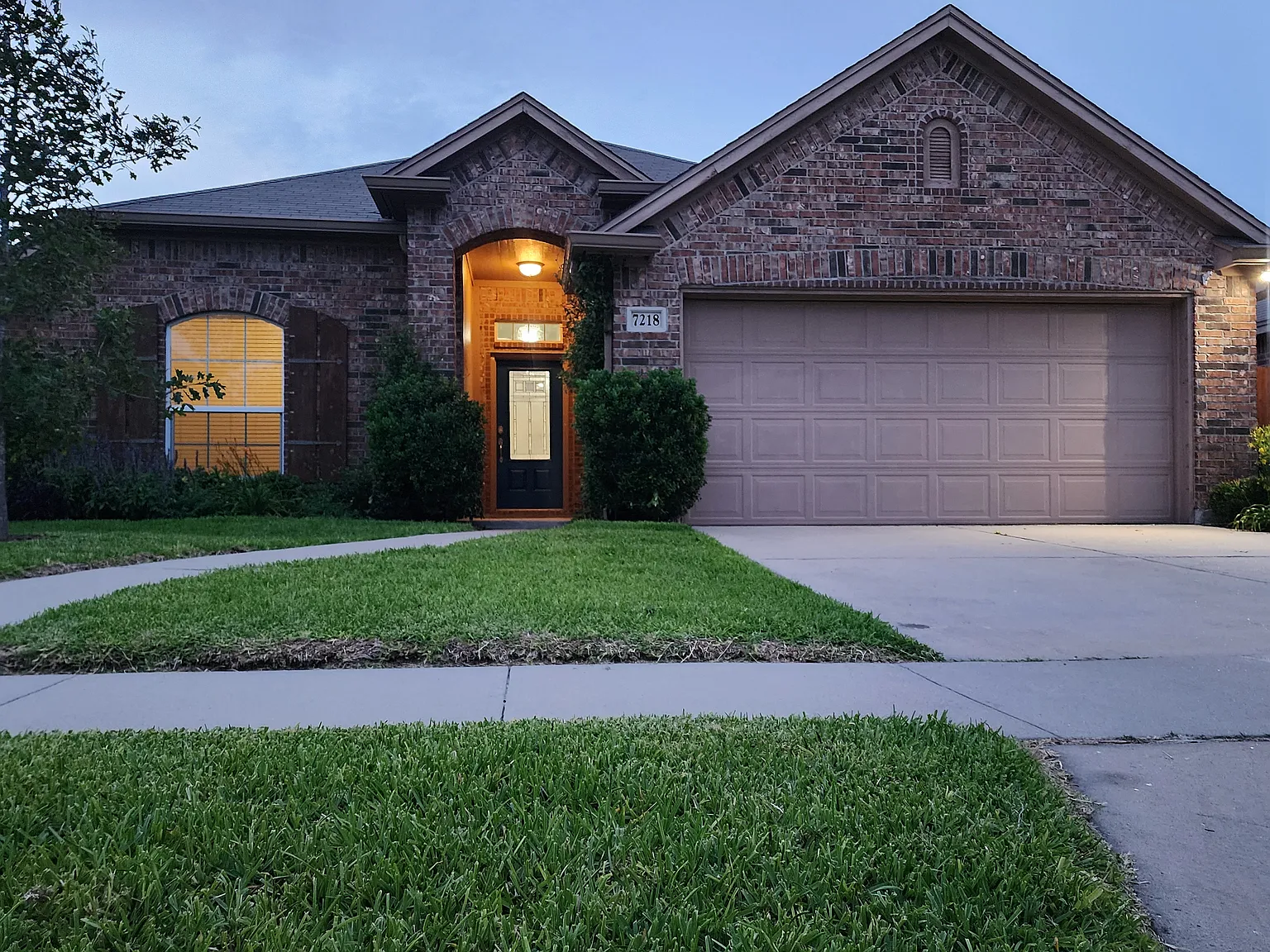 4 bed, 1807 sqft, $2,500 — Photo 1