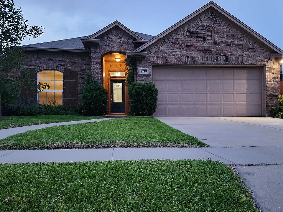 7218 Lands End Dr