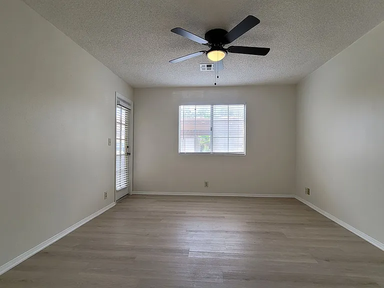 1375 E Hacienda Ave — Photo 20