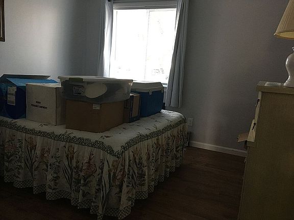 4th image of 526 Midway Dr #A