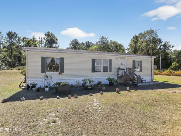 136 E MOCCASIN CREEK Lane, Palatka, FL 32177