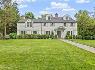 16 Wesskum Wood Rd, Riverside, CT 06878