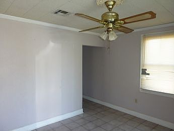 2nd image of 425 Avenue F