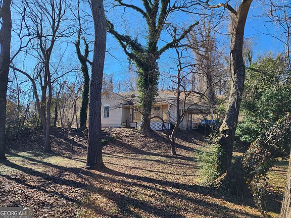 2nd image of 200 Cave Spring St SW