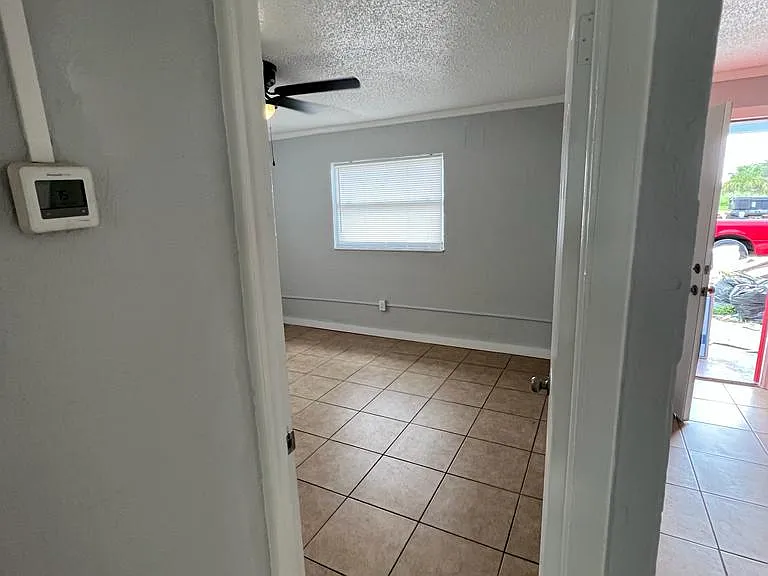 3801 Avenue J NW #G — Photo 9
