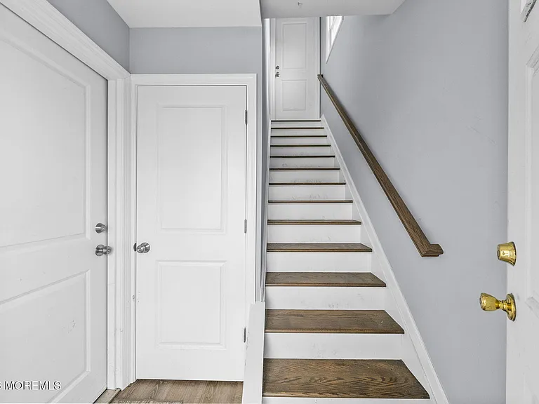 816 King Georges Rd #2 — Photo 5