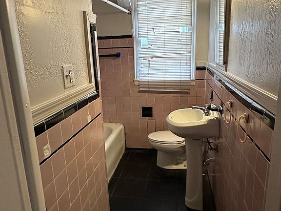 2nd image of 13725 La Salle Blvd APT 205