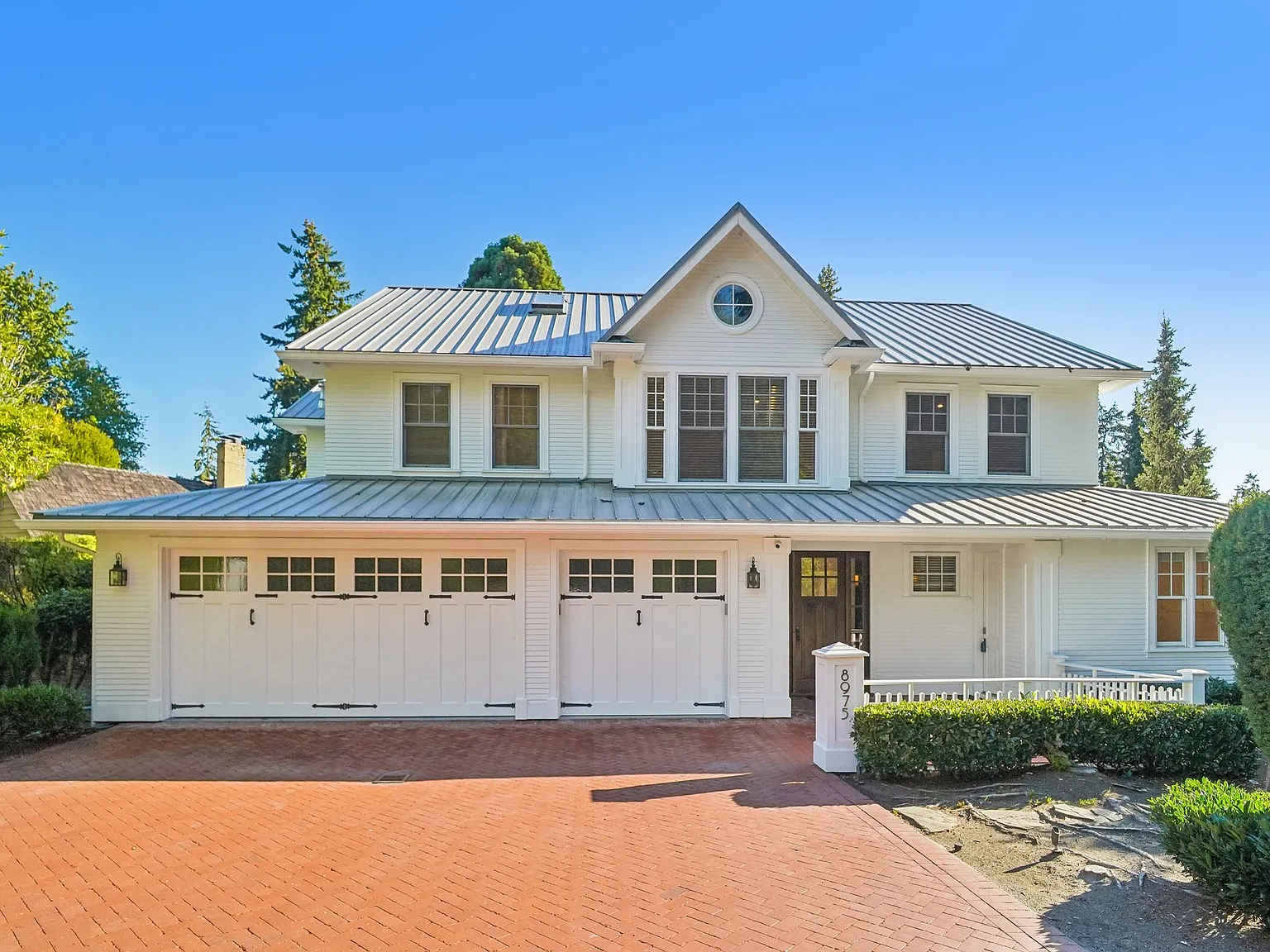 5 bed, 7.5 bath, 6831 sqft, $16,000 — Photo 1