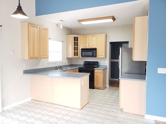 2nd image of 1127 Fieldstone Dr