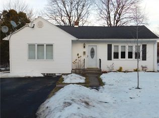23 Winmar Cres, New Hartford, NY 13413