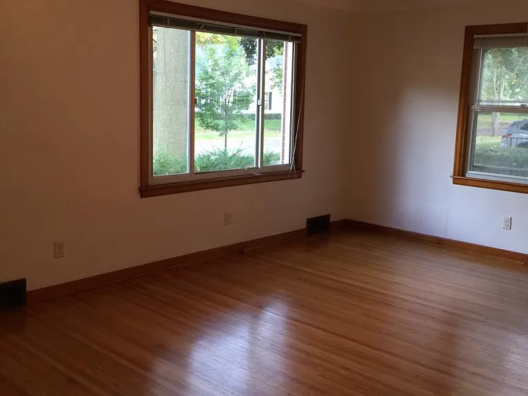 4236 Rugby Dr — Photo 14