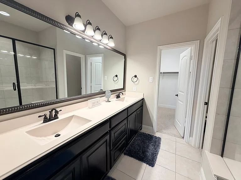 305 Tottenham Ct — Photo 35