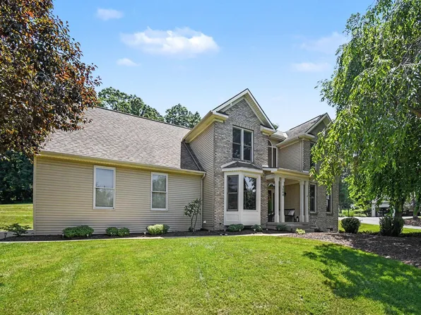 3004 Cooks Meadow Dr NE, Grand Rapids, MI 49525