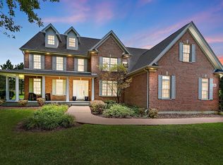 21393 N Fox Hollow Dr, Barrington, IL 60010