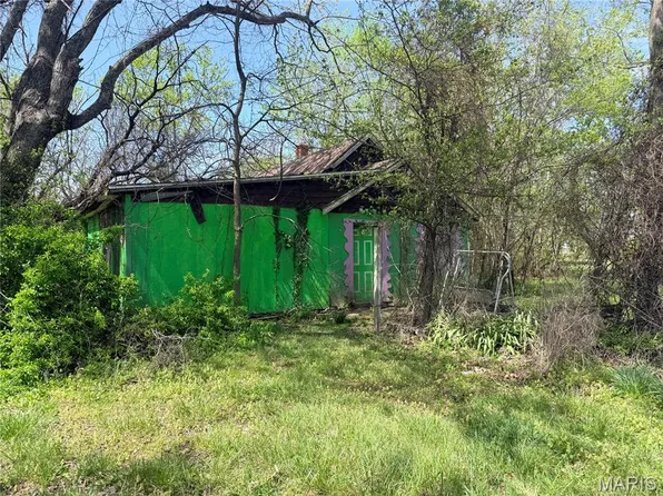 927 Broadway St, Edgar Springs, MO 65462