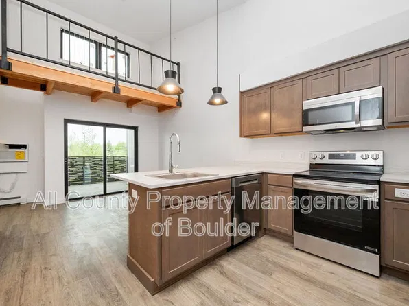2301 Pearl St APT 10, Boulder, CO 80302