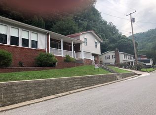 193 Hidden Valley, Chapmanville, WV 25508