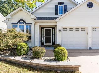 8 Singer Sq, Jackson, NJ 08527