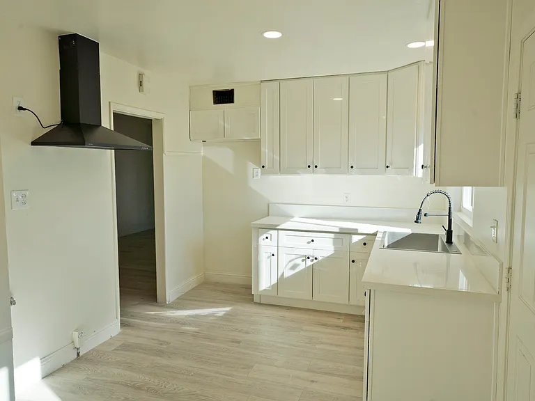 2205 Fairfax Rd — Photo 6