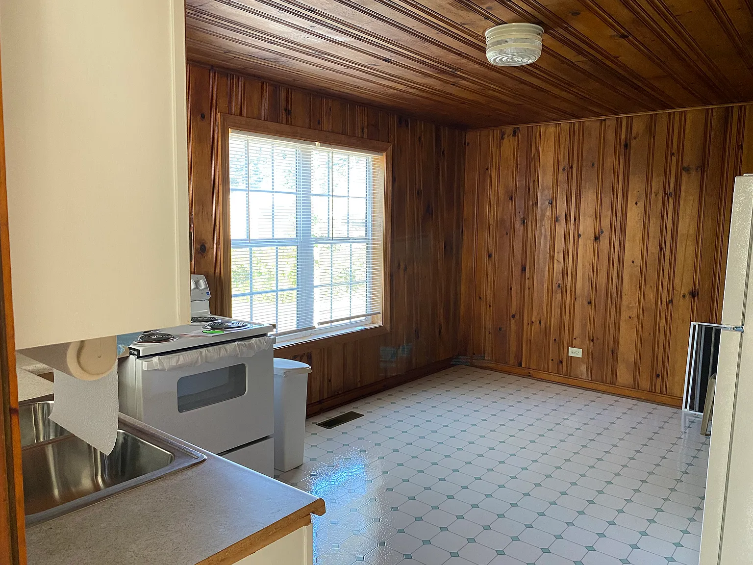 2 bed, 978 sqft, $1,650 — Photo 4