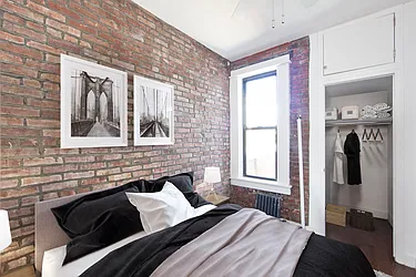 Rented by R New York