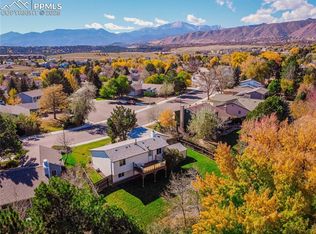 422 Saddlemountain Rd, Colorado Springs, CO 80919