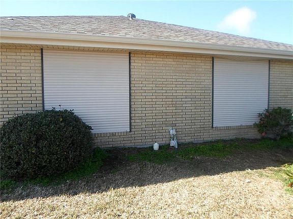 3rd image of 4842 Treves St