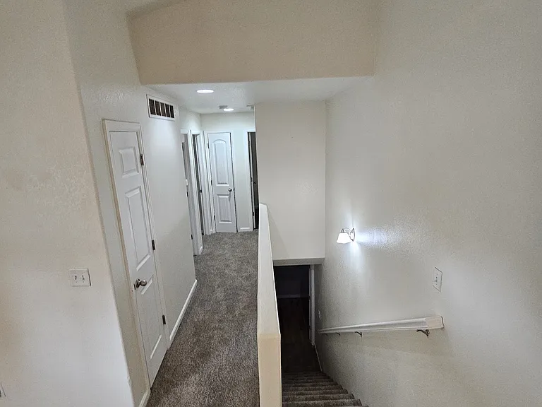 1852 Gemini Ct — Photo 16