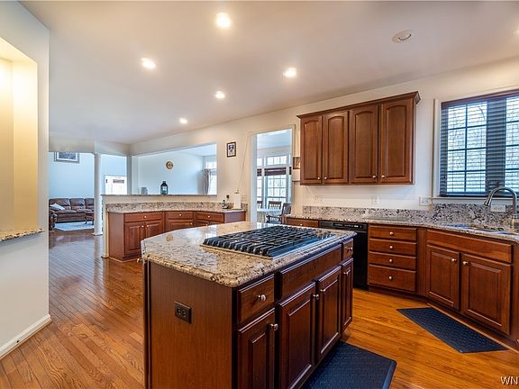 5th image of 538 Tiburon Ln