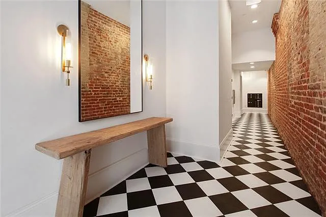2 bed, 2.0 bath, 900 sqft, $2,400 — Photo 2